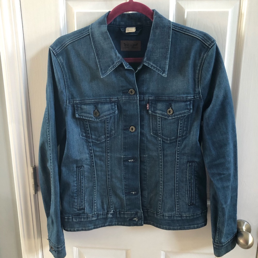 Levi’s jeans jacket